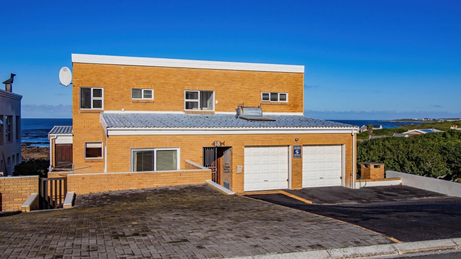 4 Bedroom Property for Sale in Franskraal Western Cape